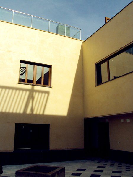Edificio de 7 viviendas en la alameda de Santa Eufemia. Tomares. Sevilla