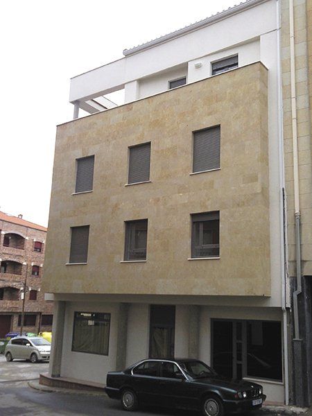 Edificio de 9 viviendas en la calle Santa María